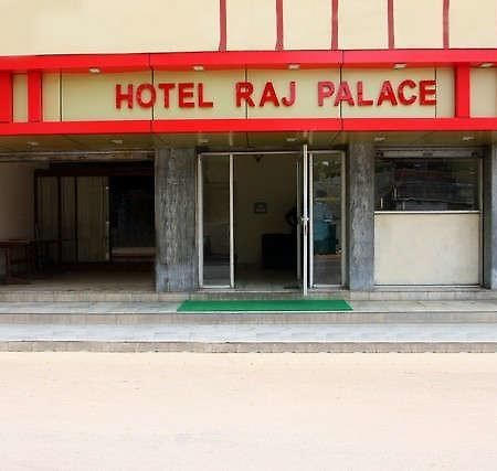 Raj Palace Hotel โอร์ชชา ภายนอก รูปภาพ